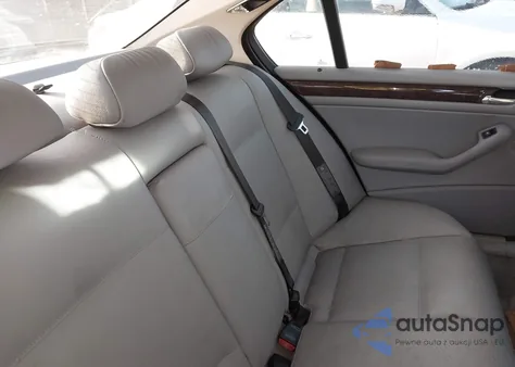 2003 BMW 325I z USA, uszkodzony, nr VIN WBAET37433NJ27143